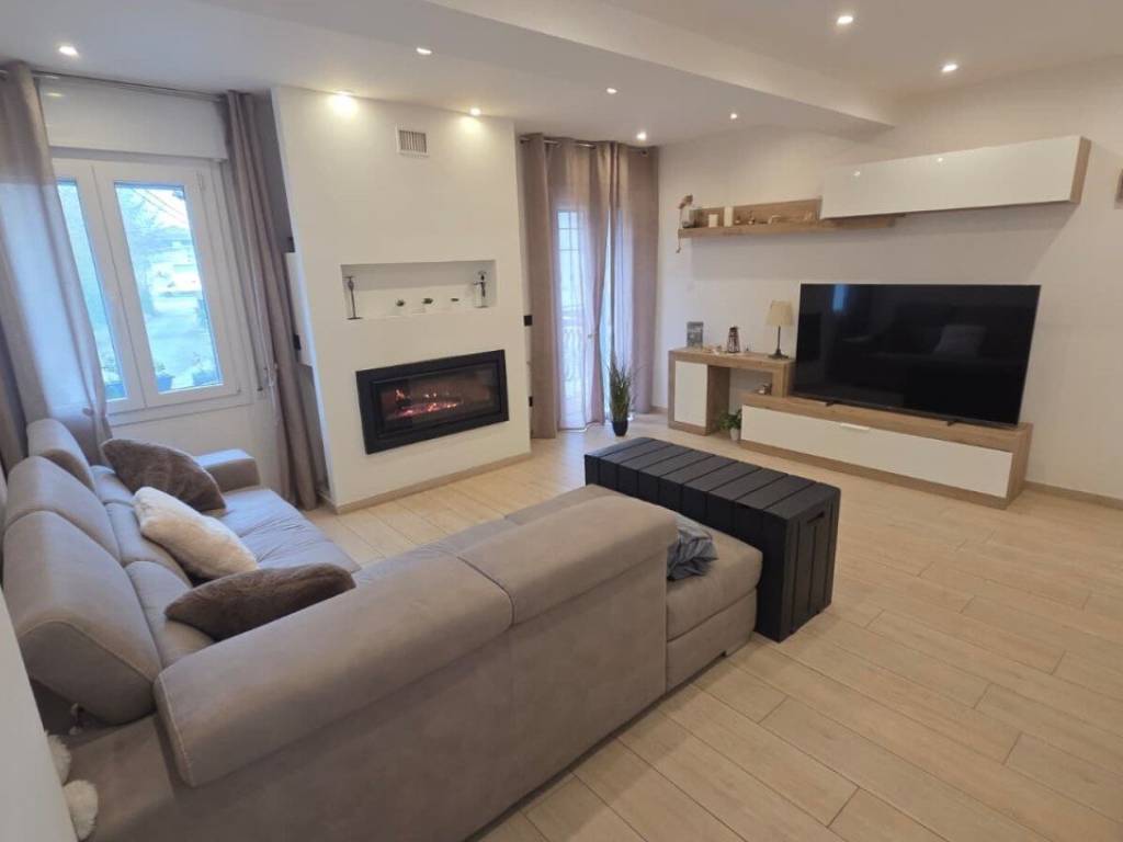 casa indipendente in vendita a Maranello in zona Pozza