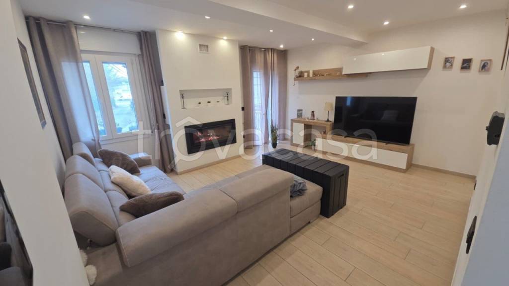 casa indipendente in vendita a Maranello in zona Pozza