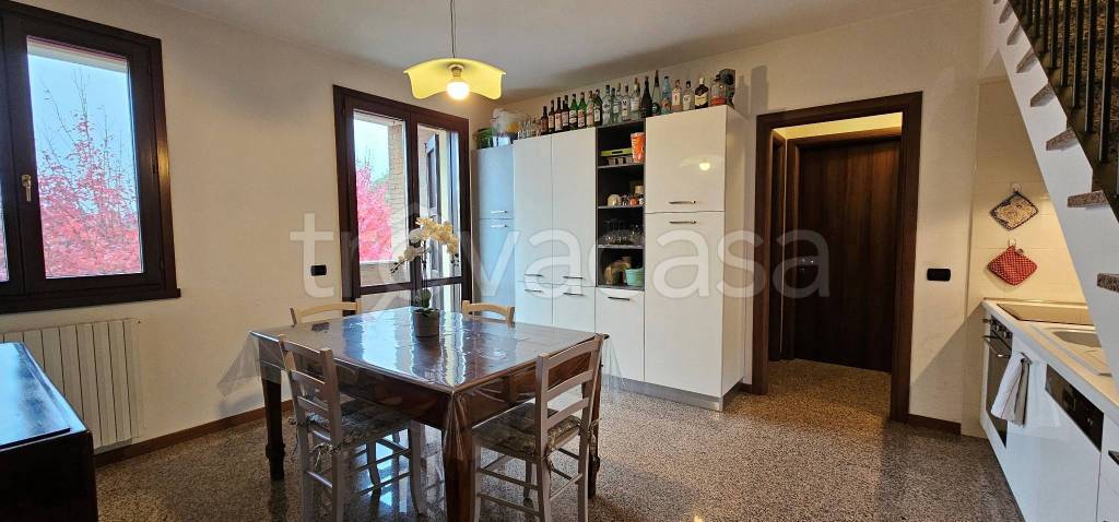 appartamento in vendita a Maranello in zona Pozza