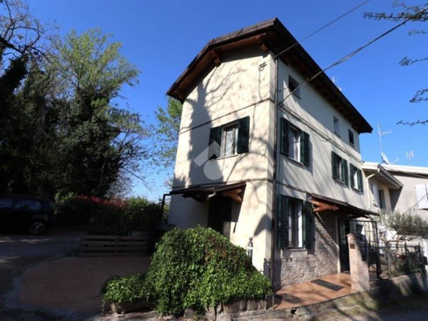 casa indipendente in vendita a Maranello in zona Pozza