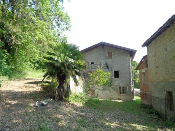 casale in vendita a Maranello