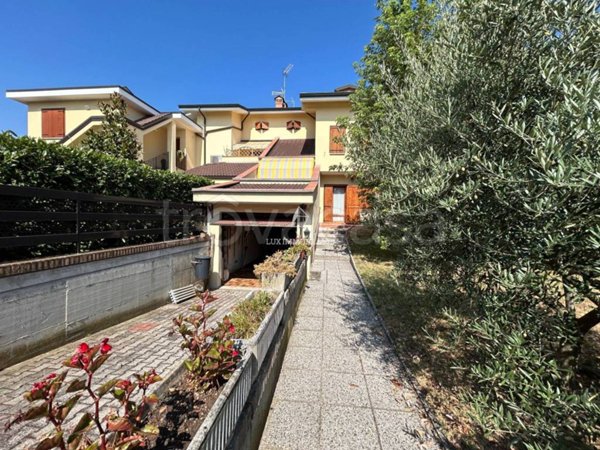casa indipendente in vendita a Maranello in zona Pozza