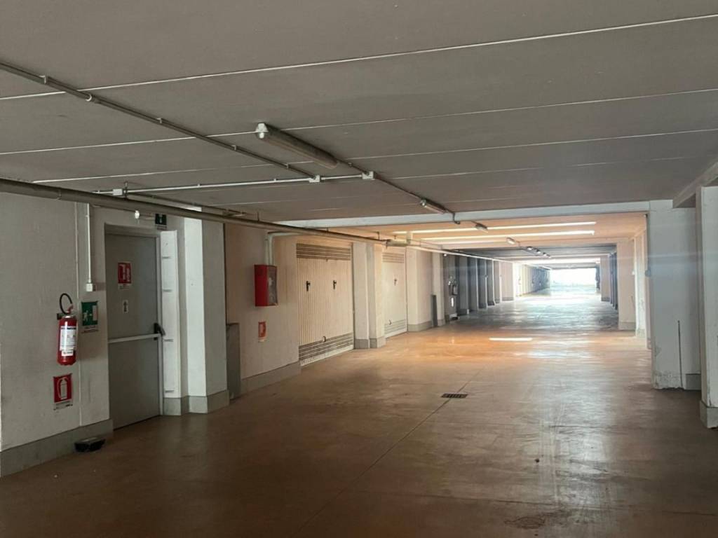box auto in vendita a Maranello