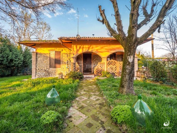 casa indipendente in vendita a Maranello in zona Pozza