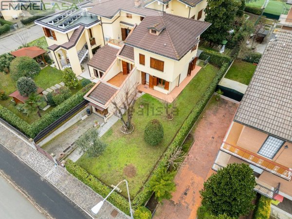 casa indipendente in vendita a Maranello in zona Pozza