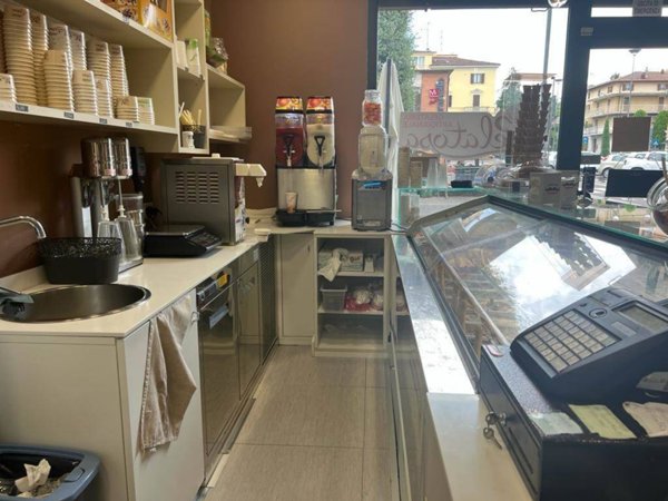 negozio in vendita a Maranello