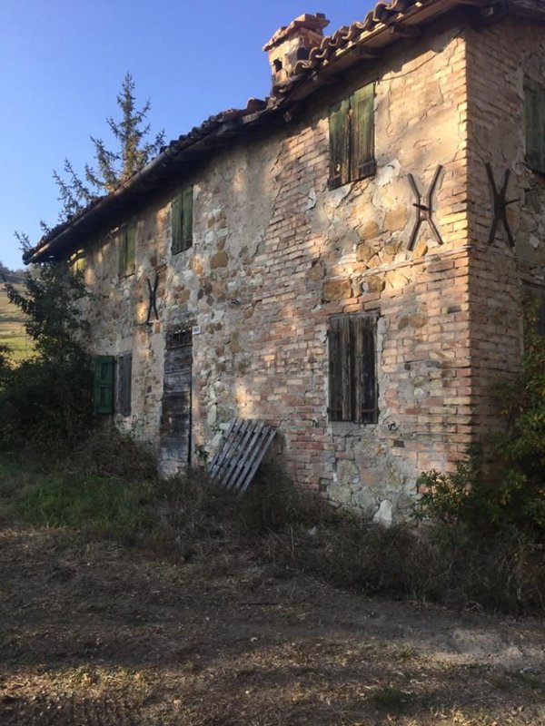 casa indipendente in vendita a Marano sul Panaro in zona Casona