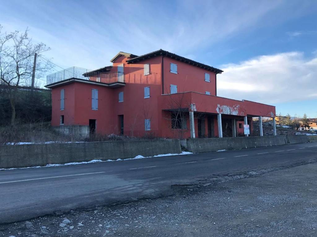 intera palazzina in vendita a Marano sul Panaro in zona Festà