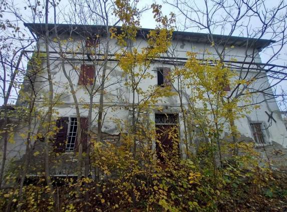 intera palazzina in vendita a Marano sul Panaro in zona Villabianca