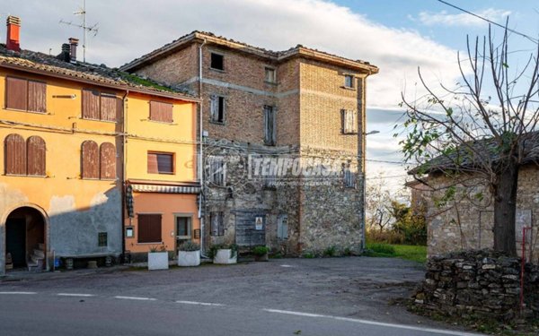 quadrivano in vendita a Marano sul Panaro in zona Ospitaletto
