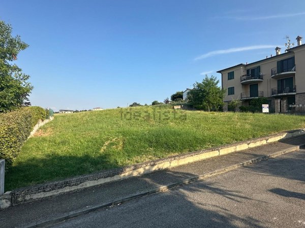 terreno edificabile in vendita a Marano sul Panaro in zona Ospitaletto