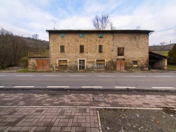casa indipendente in vendita a Marano sul Panaro in zona Casona