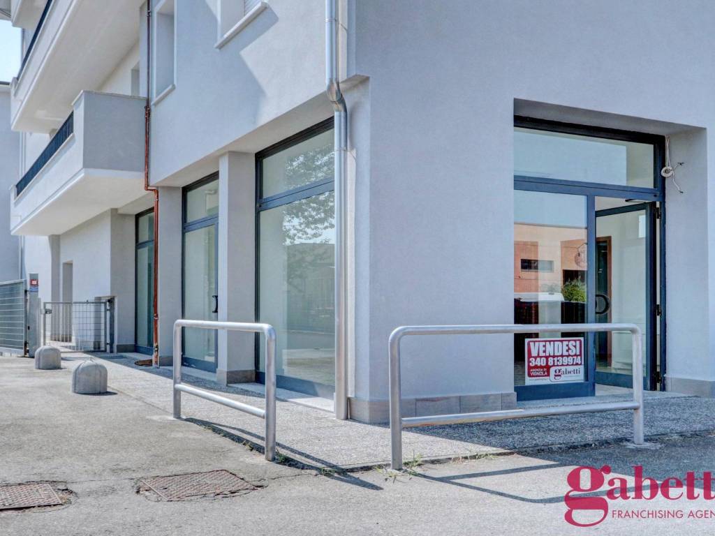 negozio in vendita a Marano sul Panaro