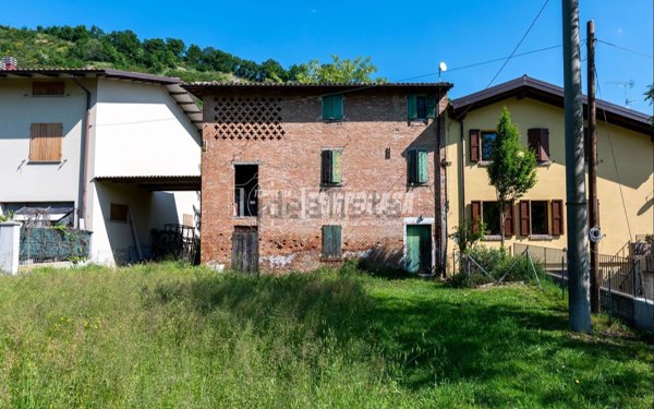 casale in vendita a Marano sul Panaro