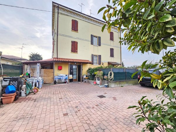 casa indipendente in vendita a Medolla