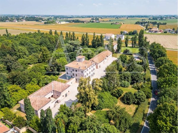 intera palazzina in vendita a Medolla