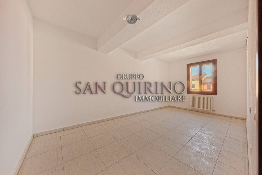appartamento in vendita a Medolla in zona Villafranca