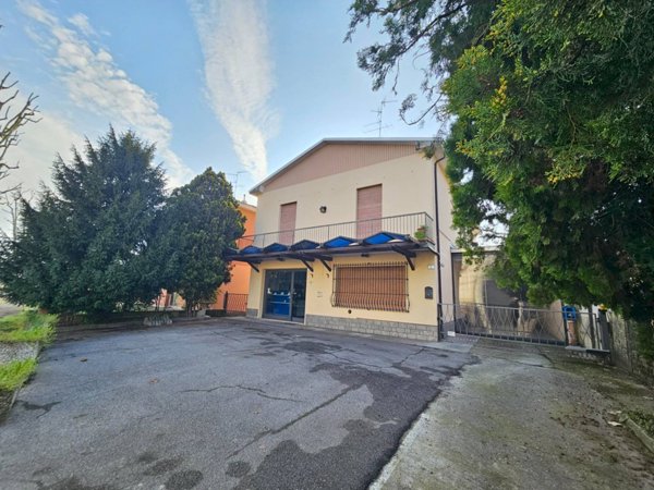 casa indipendente in vendita a Medolla