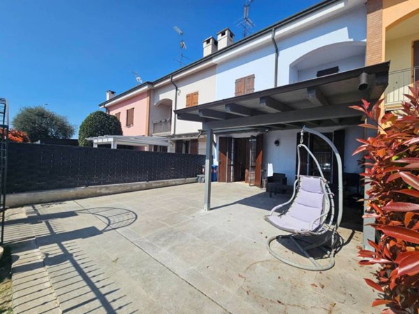 casa indipendente in vendita a Medolla