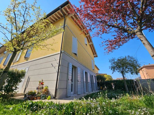 casa indipendente in vendita a Medolla