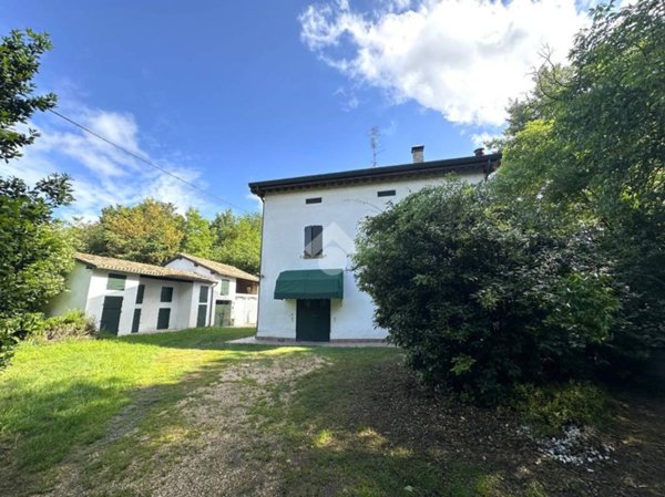 casa indipendente in vendita a Medolla