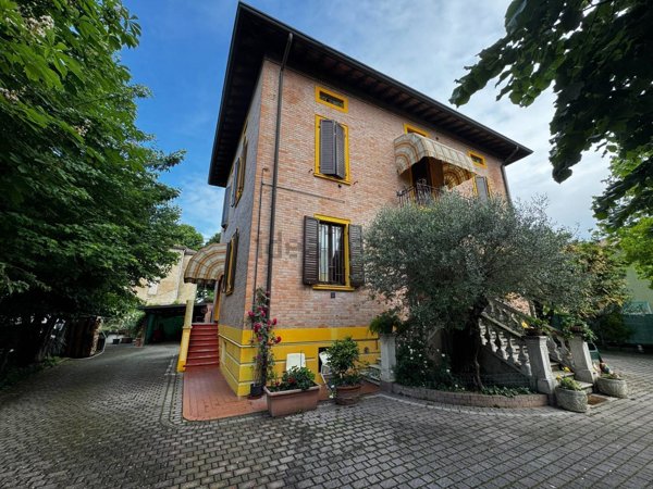 casa indipendente in vendita a Medolla
