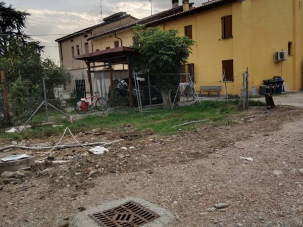 casa indipendente in vendita a Medolla in zona Villafranca