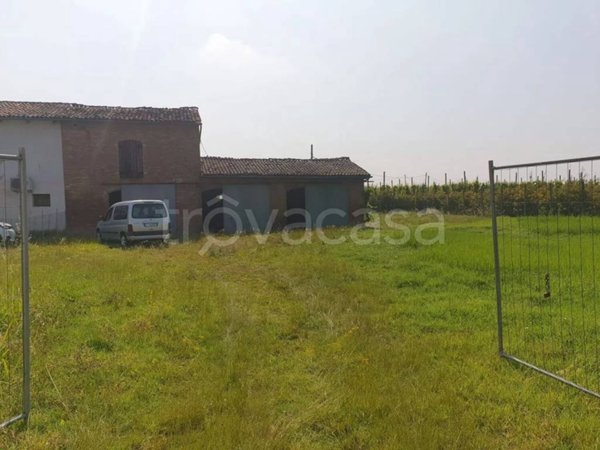 casa indipendente in vendita a Medolla in zona Villafranca