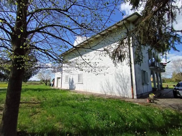 casa indipendente in vendita a Medolla
