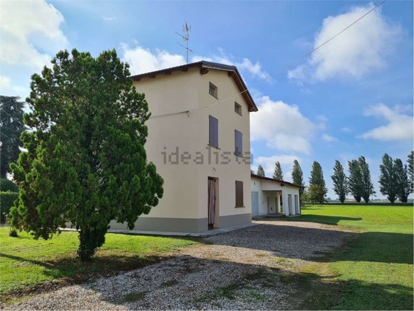 casa indipendente in vendita a Medolla