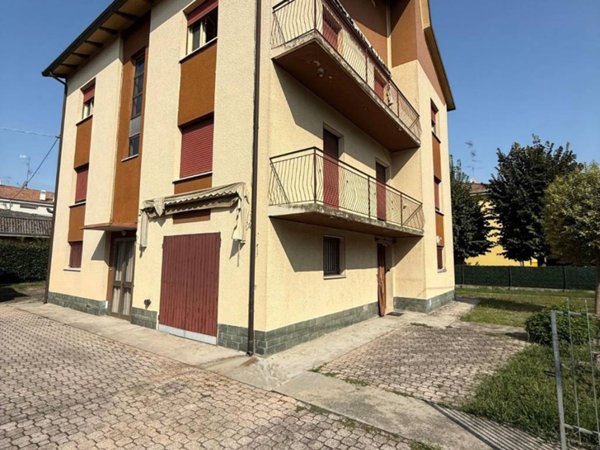 casa indipendente in vendita a Medolla
