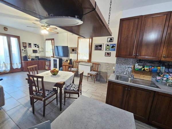 casa indipendente in vendita a Medolla