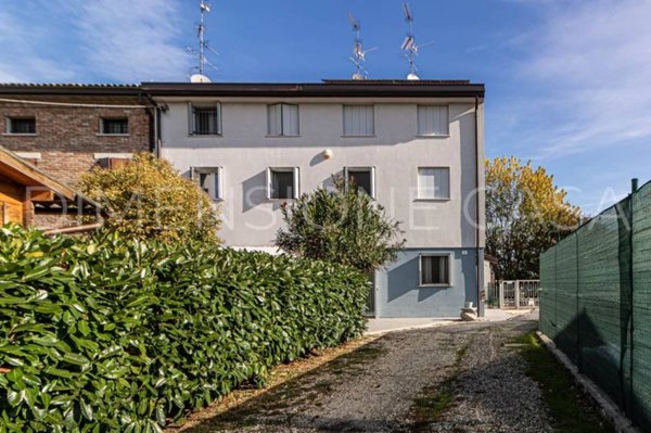 casa indipendente in vendita a Medolla