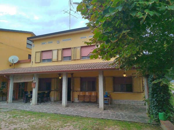 casa indipendente in vendita a Medolla