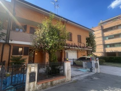 casa indipendente in vendita a Medolla