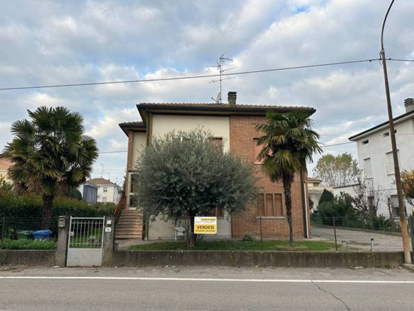 casa indipendente in vendita a Medolla