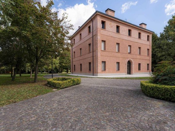 intera palazzina in vendita a Medolla