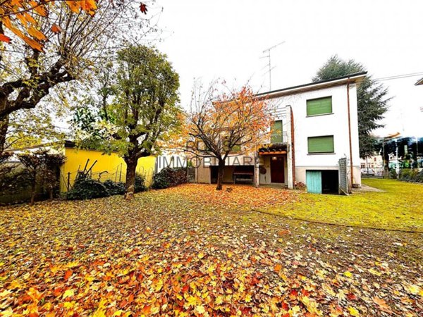 casa indipendente in vendita a Medolla