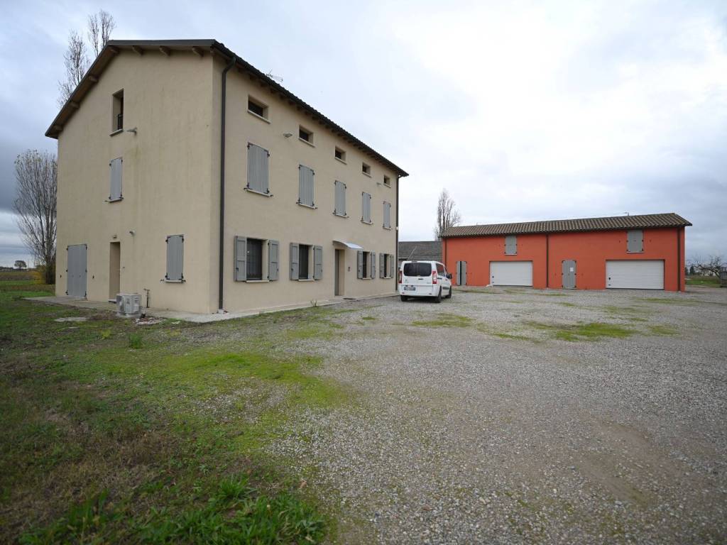 casa indipendente in vendita a Medolla