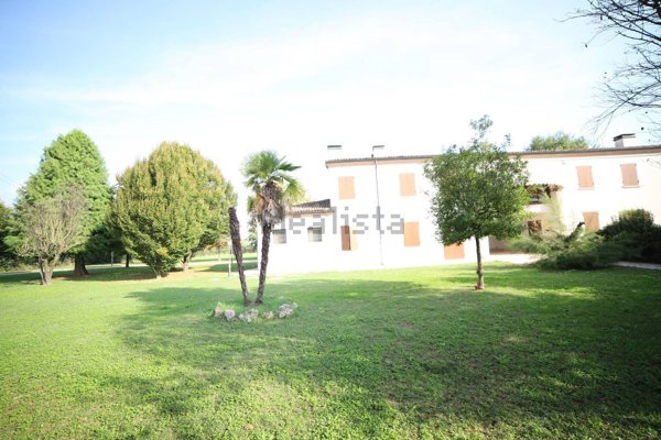 casa indipendente in vendita a Medolla