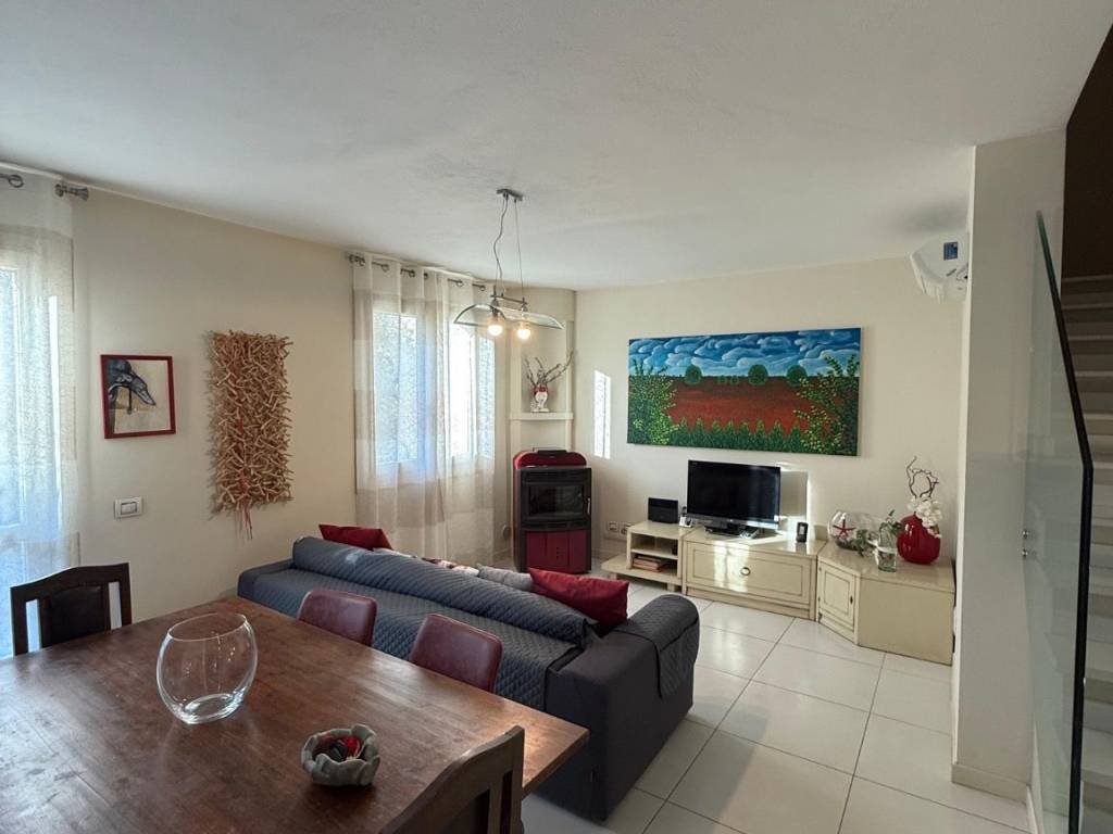 casa indipendente in vendita a Medolla