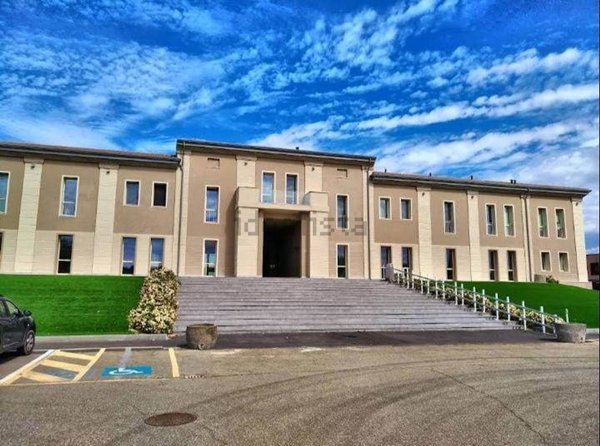 quadrivano in vendita a Medolla in zona Villafranca