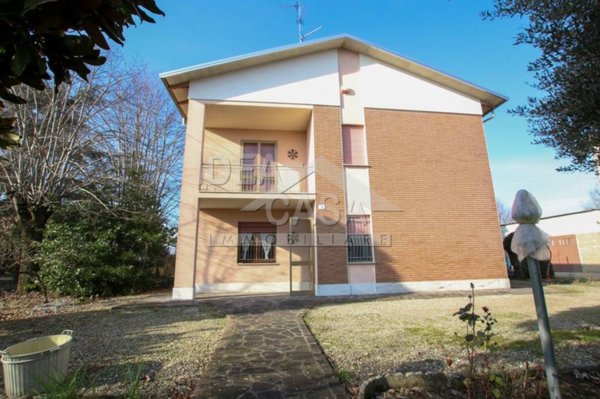 casa indipendente in vendita a Medolla