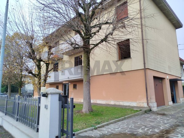 appartamento in vendita a Medolla