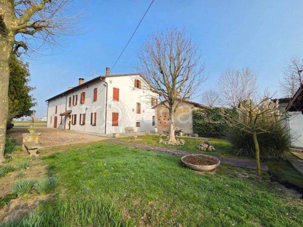 casa indipendente in vendita a Medolla