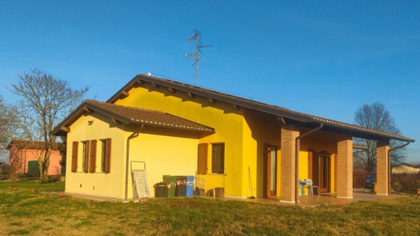 casa indipendente in vendita a Medolla