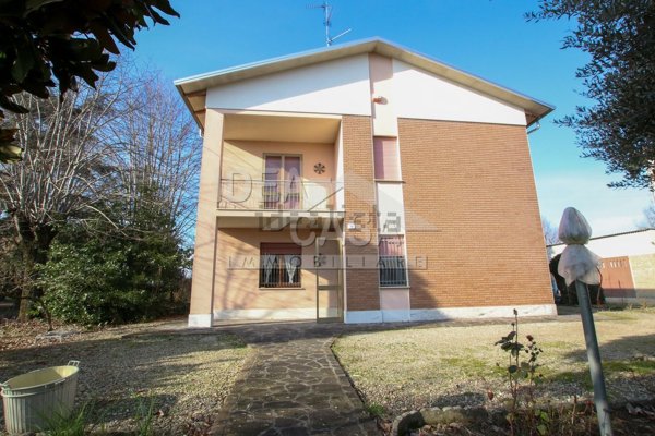 casa indipendente in vendita a Medolla