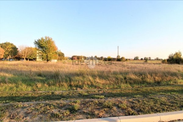 terreno edificabile in vendita a Medolla