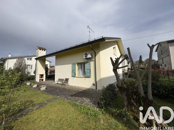 casa indipendente in vendita a Medolla