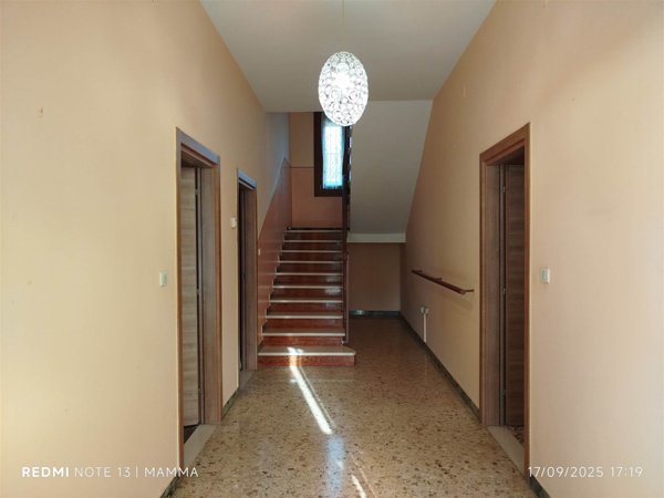 casa indipendente in vendita a Medolla in zona Villafranca